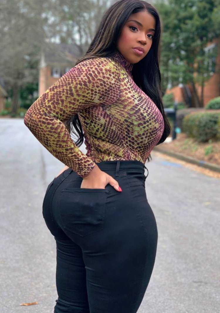 Phat задницу белая девочка.