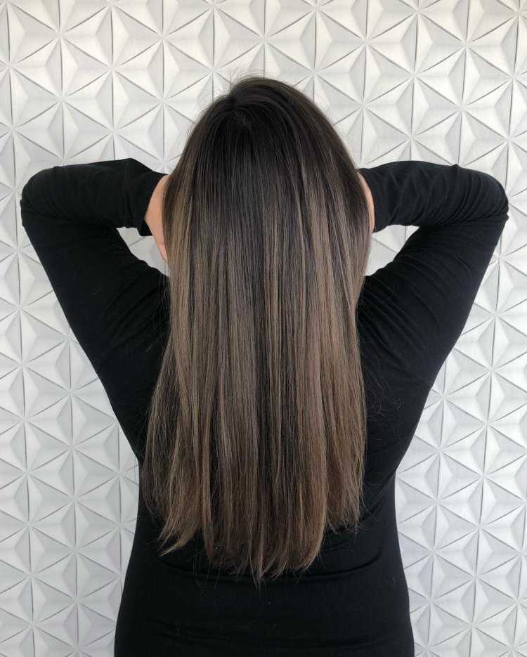 Растяжка на темные волосы