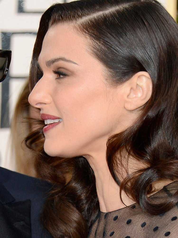 Рэйчел Вайс нос с горбинкой