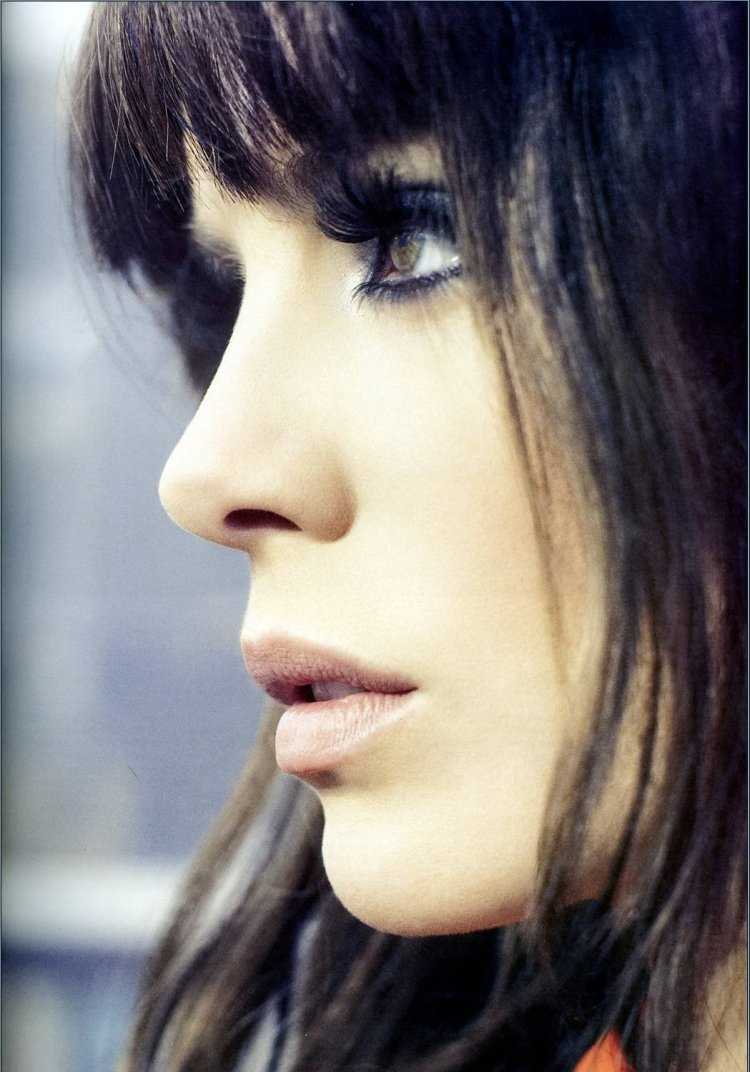 Красивый женский нос