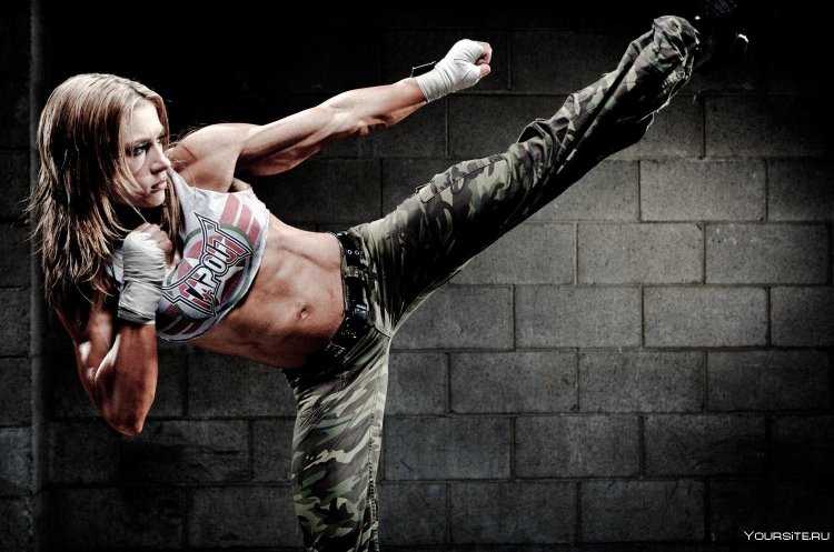 Боевые искусства девушки