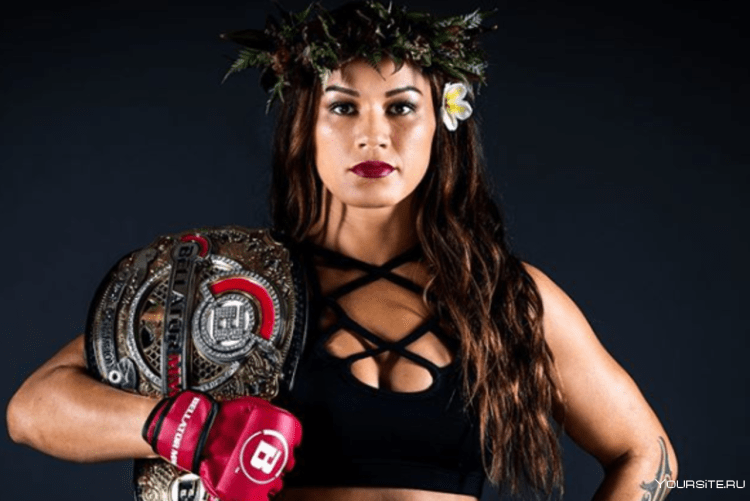 Боец юфс девушка Карано