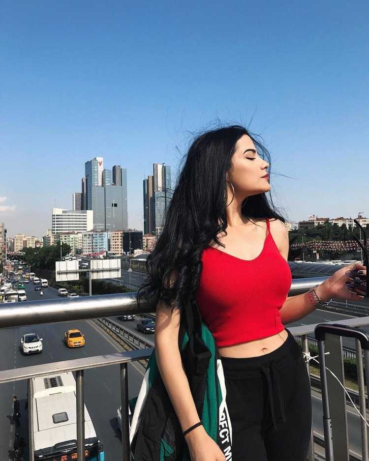 Мелике Арзу