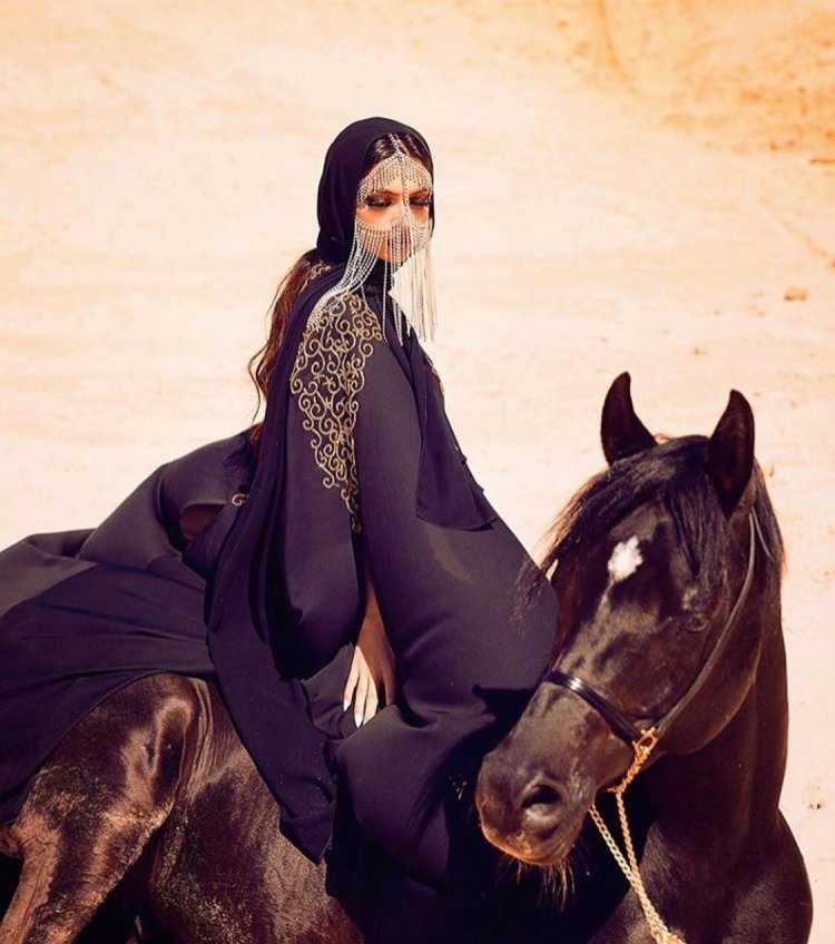 Мусульманка в пустыне