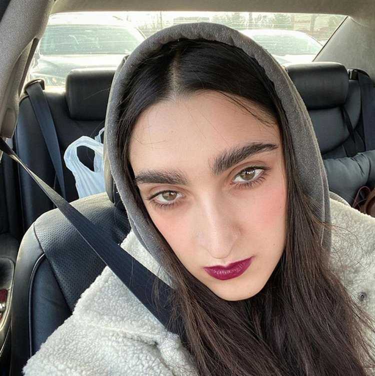 Армине Артурян