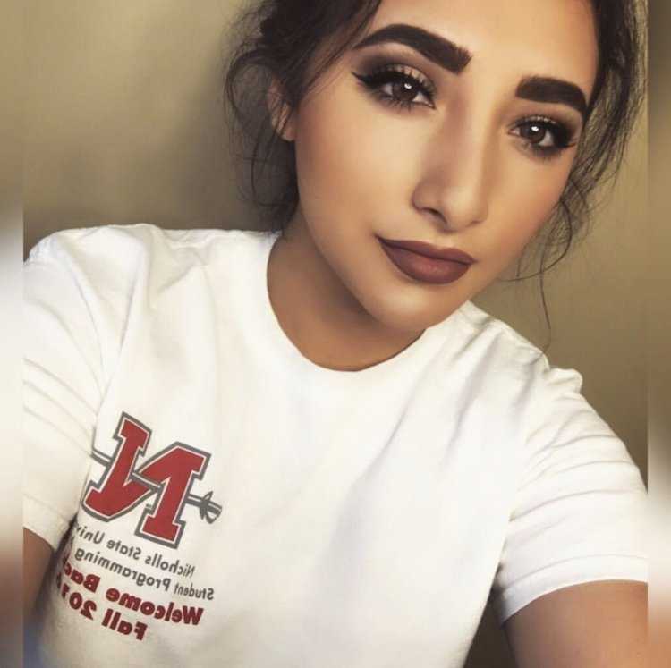 Армянские брови у девушек