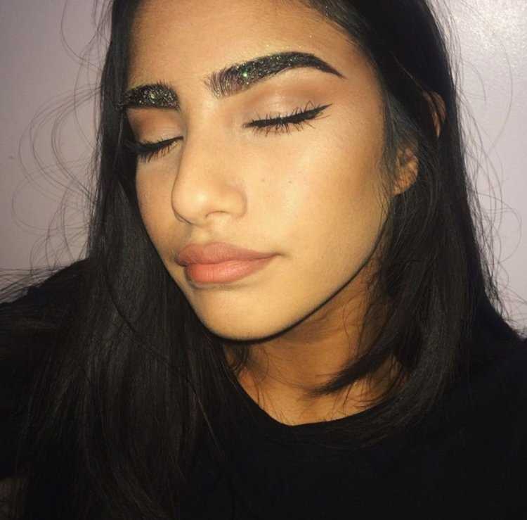 Вульгарные брови