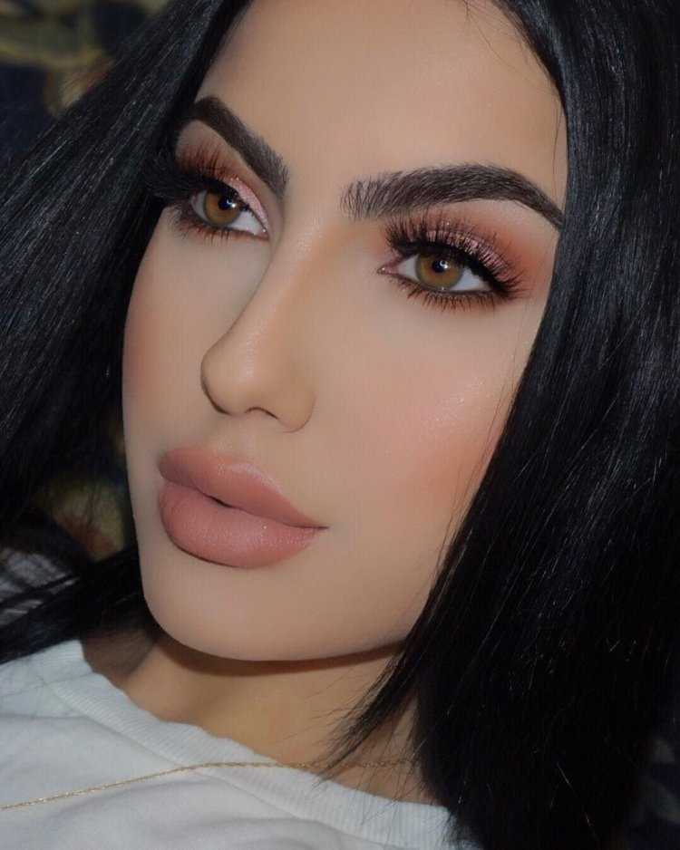 Татуаж бровей для брюнеток