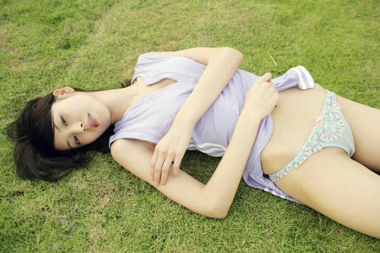 Японские девушки в трусиках и без