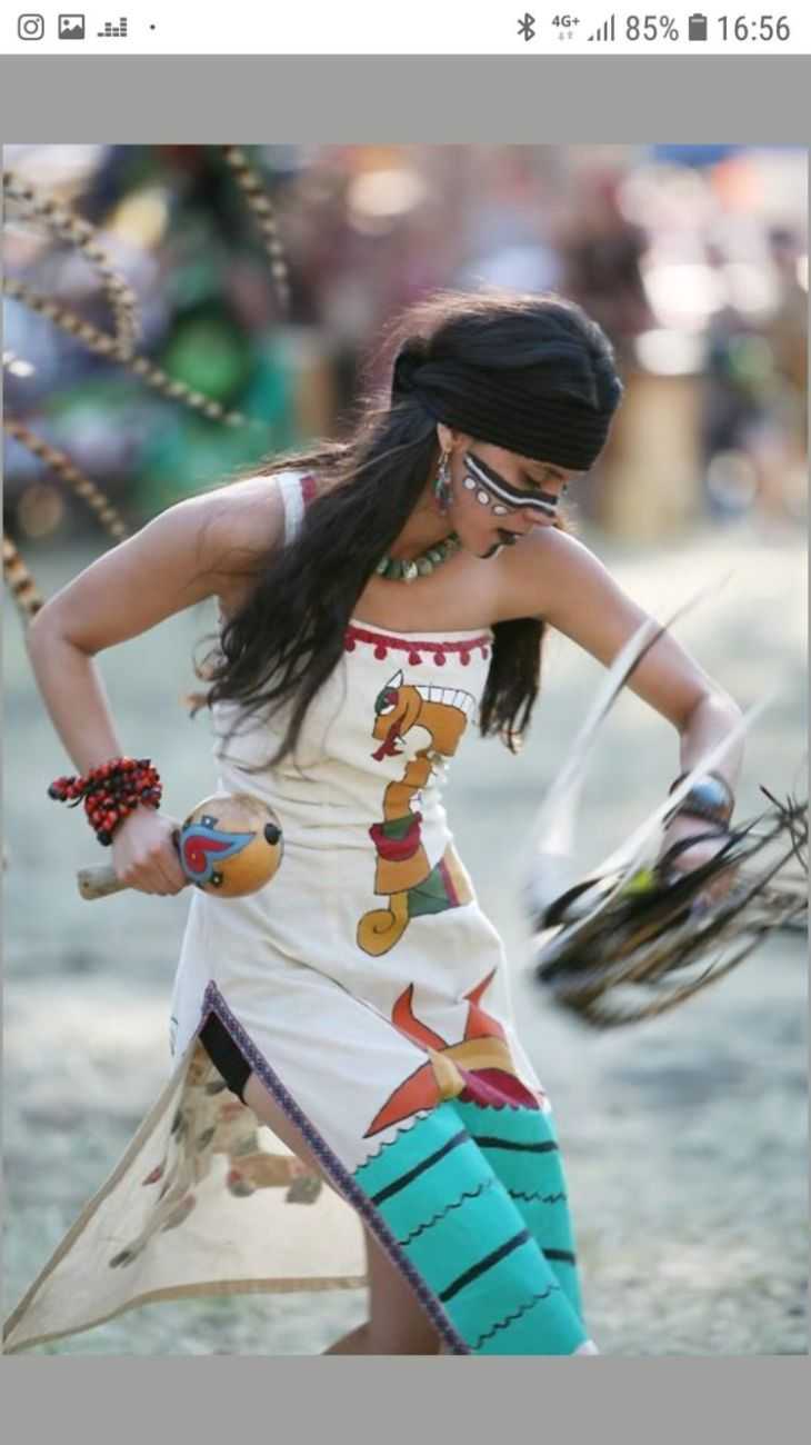 Индейские девушки Майя