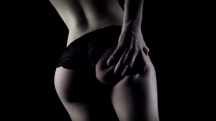 Изгибы женского тела