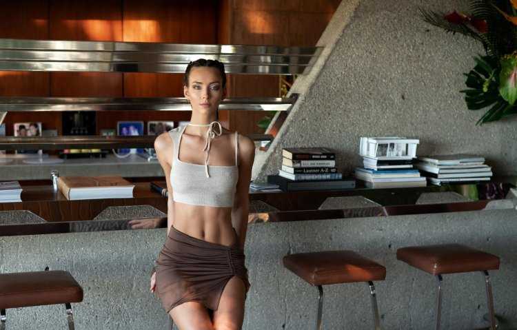 Бизнес брюнетка12