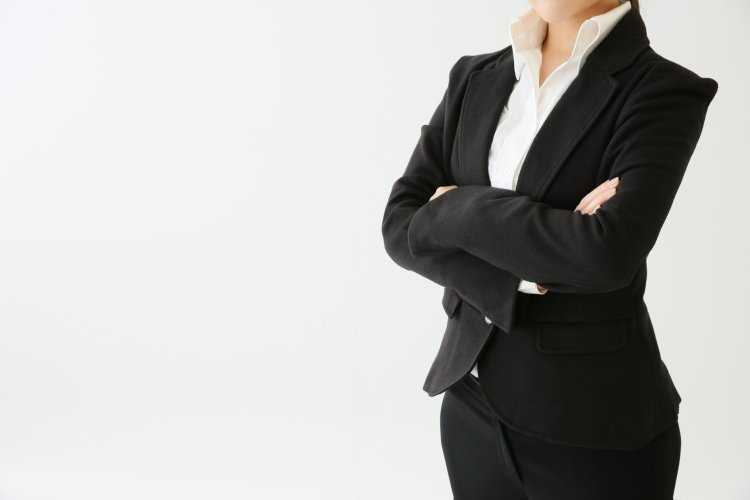 Деловые костюмы для женщин