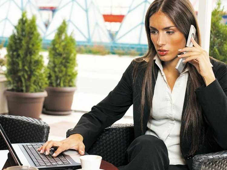 Красивая успешная женщина