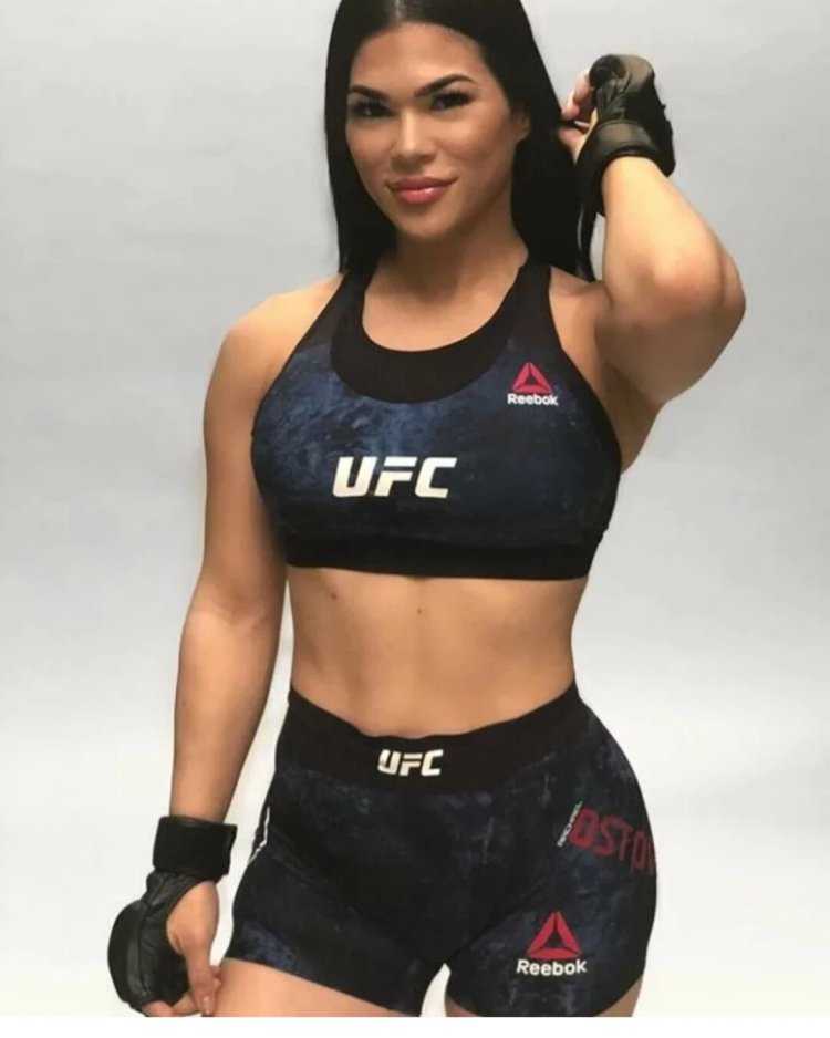 Боец женщина мма брюнетка58