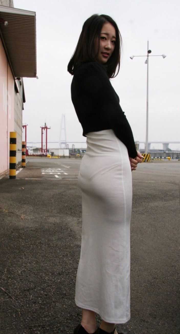 Азиатские девушки в стрингах