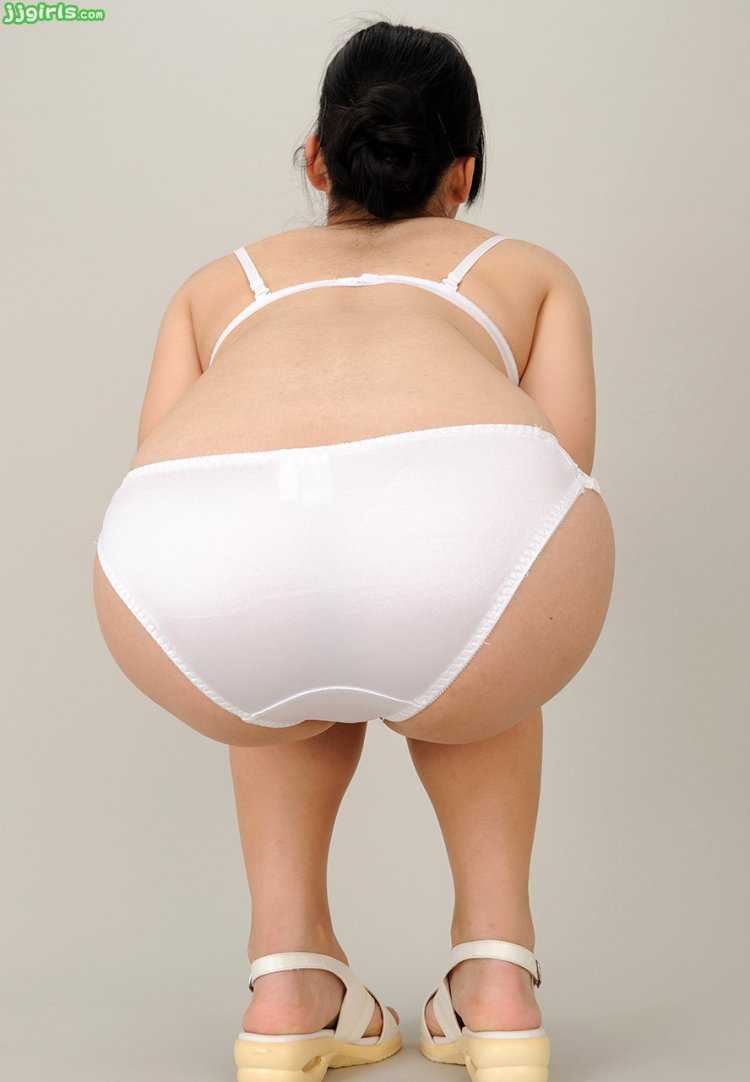 В больших трусах