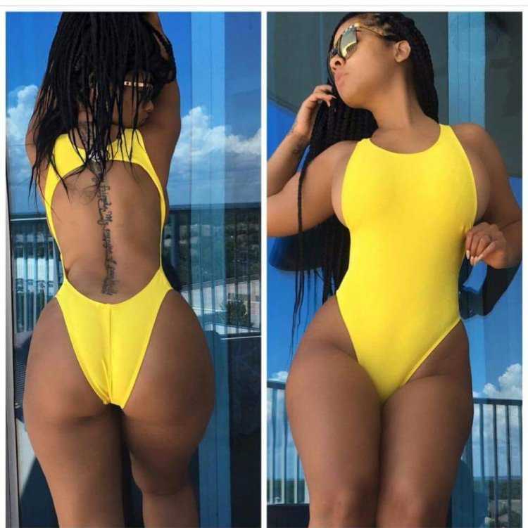 Tammy Rivera в купальнике