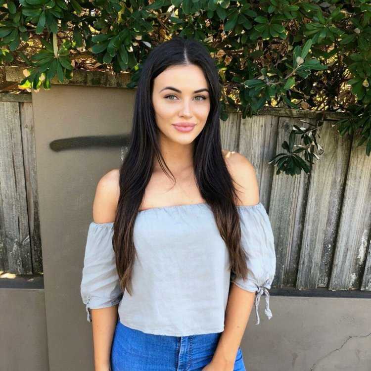 Босния девушки