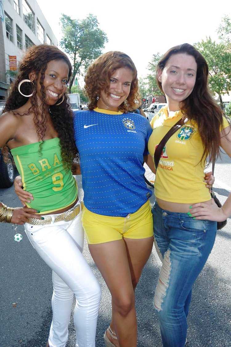 Обычные бразильские женщины