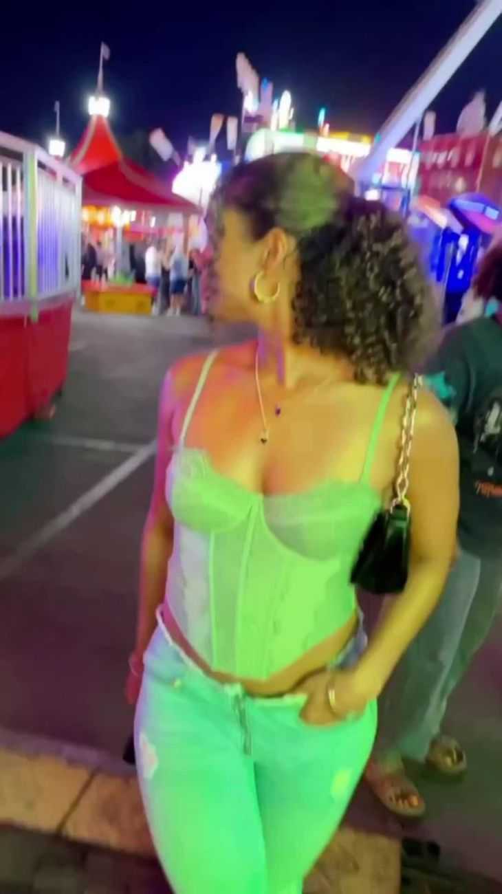 Бразильские девушки на улицах21