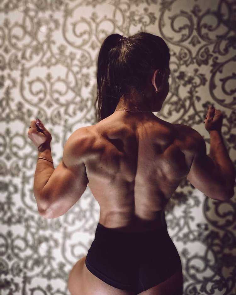 Анастасия Леонова бодифитнес