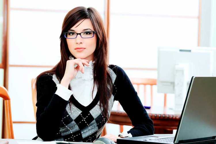 Девушка менеджер