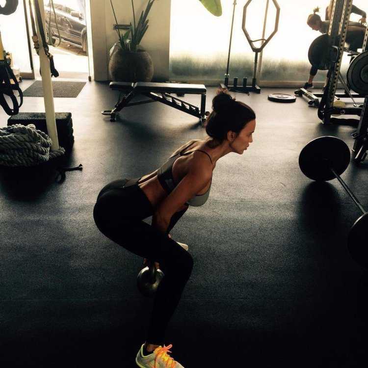 Ирина Шейк фитнес