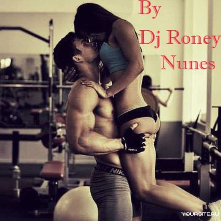 Брюнетка и тренер38