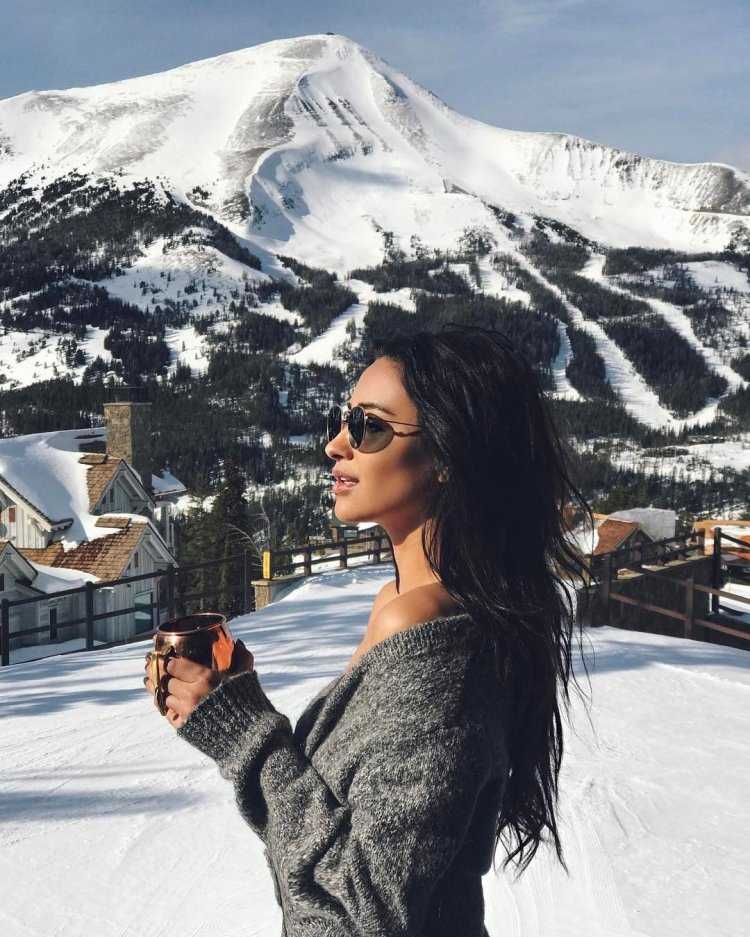 Красивые брюнетки зимой