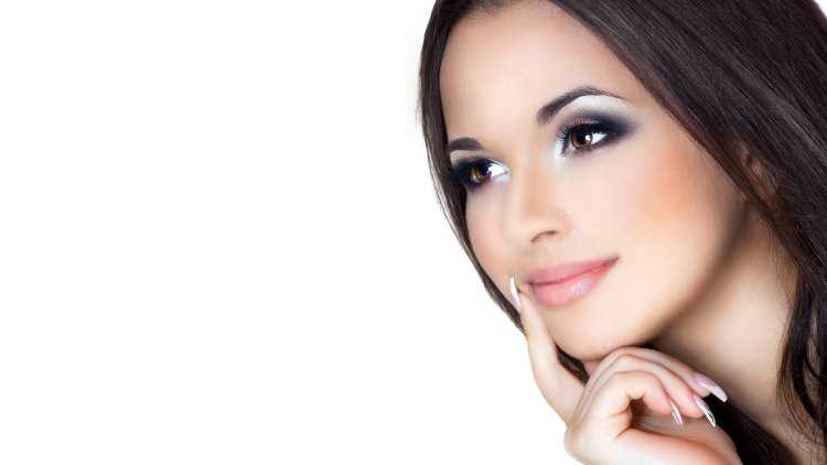 Брюнетка мелированная с карими глазами66