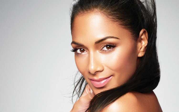 Николь Шерзингер метиска