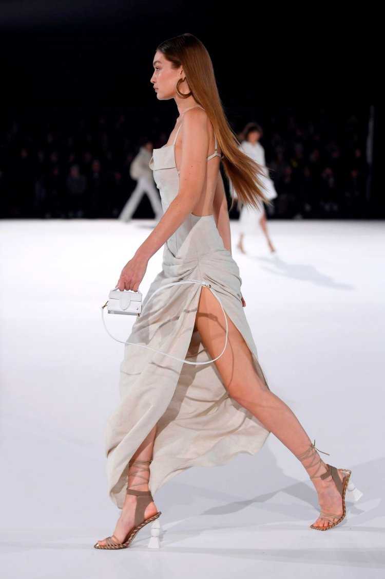 Джиджи Хадид Версаче