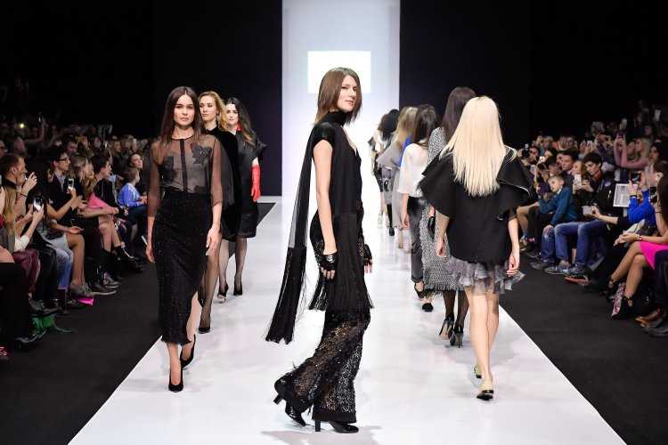 Ирина Шейк Версаче