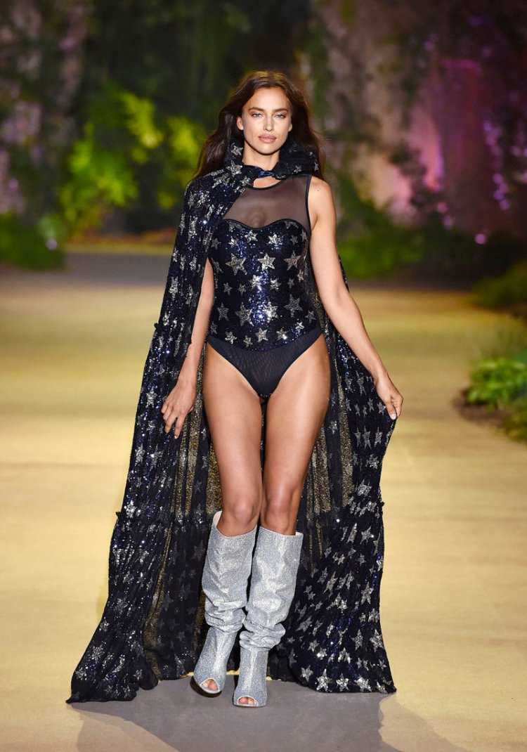 Модели на подиуме