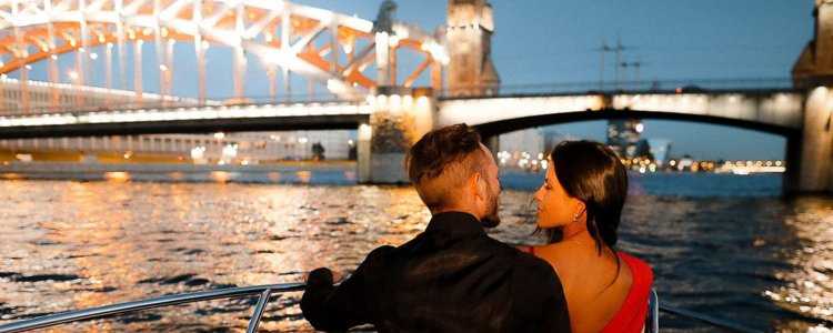 Романтическая прогулка на яхте