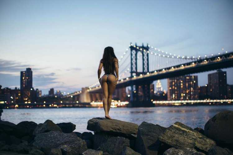 Фотосессия возле моста