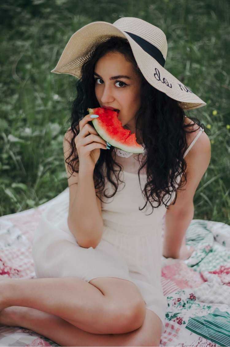 Летняя фотосессия с арбузом