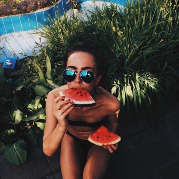 Инстаграм девушка с арбузом