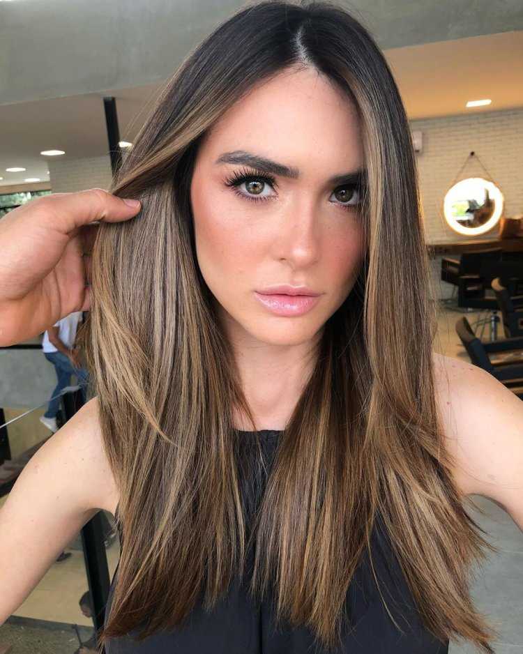 Белые пряди