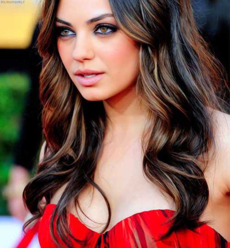 Брюнетки с длинными волосами