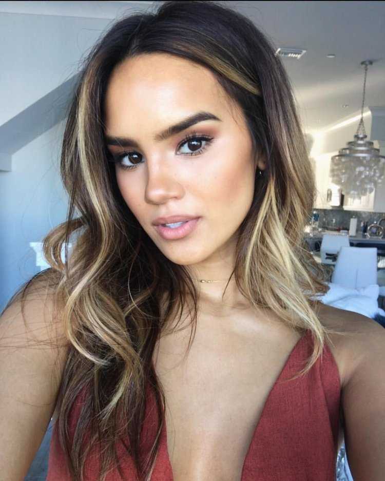 Выгоревшие пряди у лица