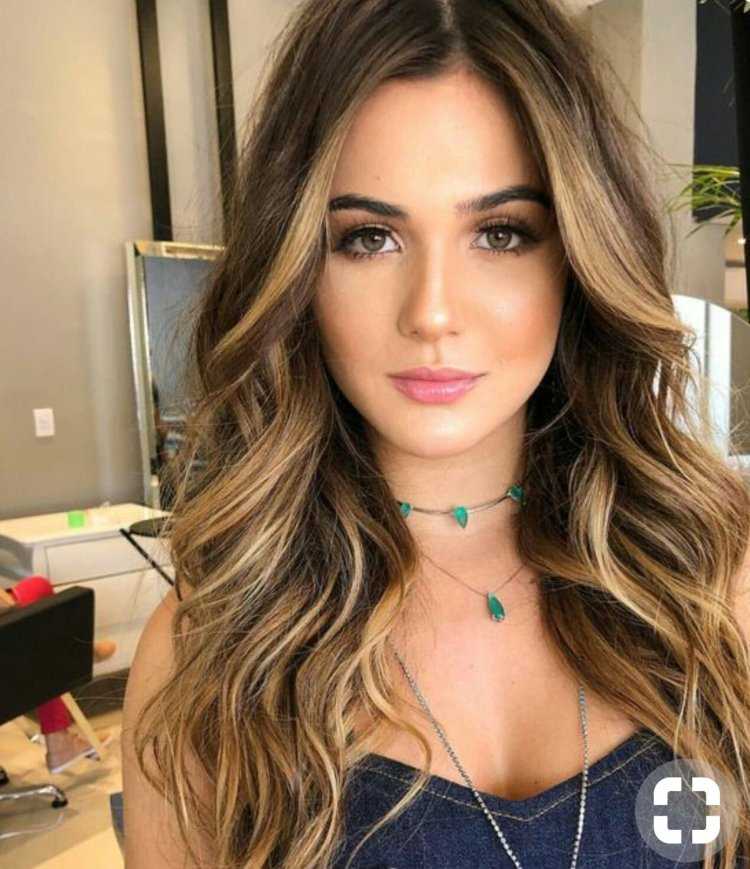 Черные волосы с белыми ПРЯД