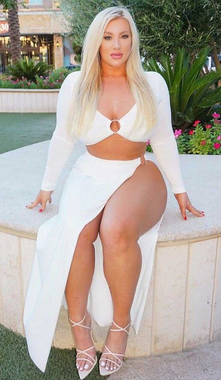 Demetria Obilor фото