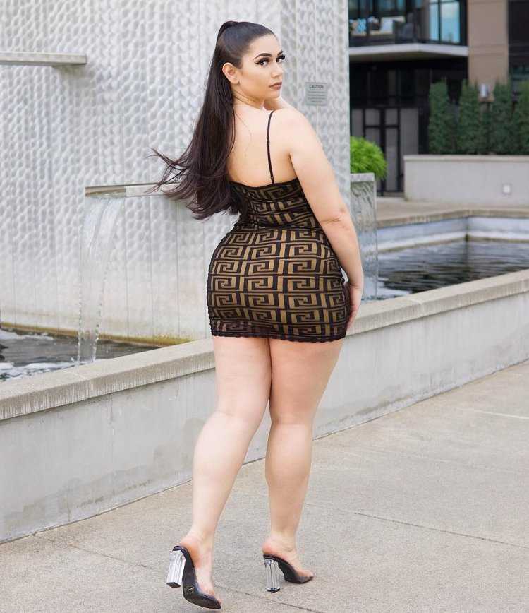 Мария Макарова плюс сайз