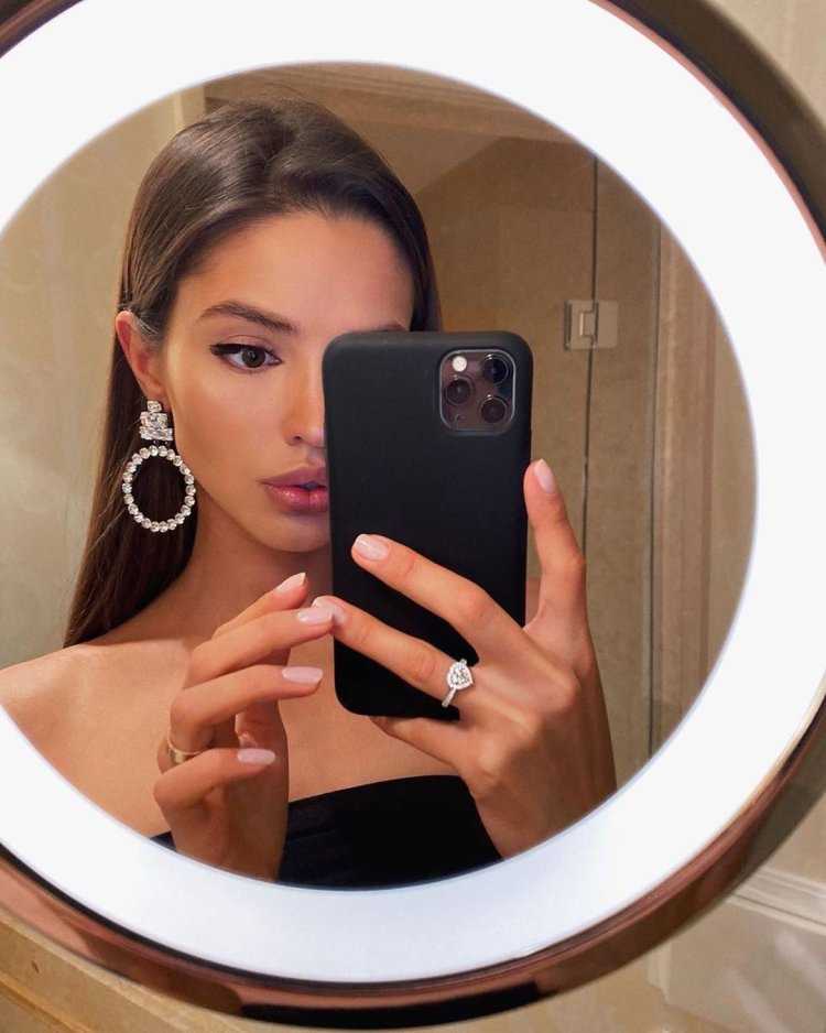 Искусительная Короткова Виктория из Instagram