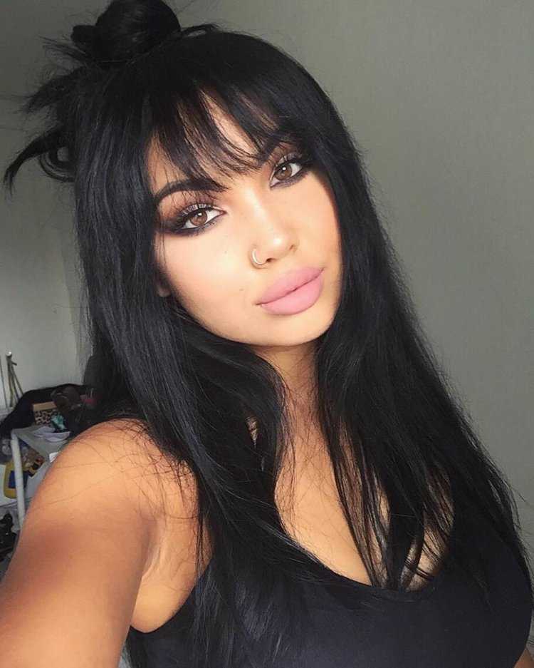 Возбуждающая Ясмин Блэк