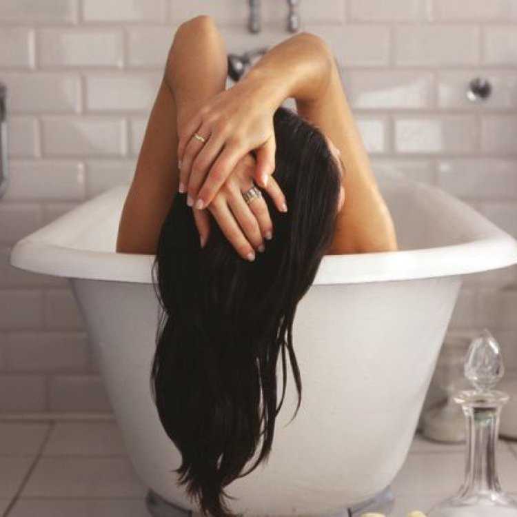 Волосы в ванной