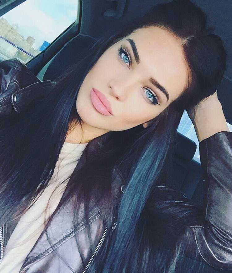 Даша Деревянкина селфи