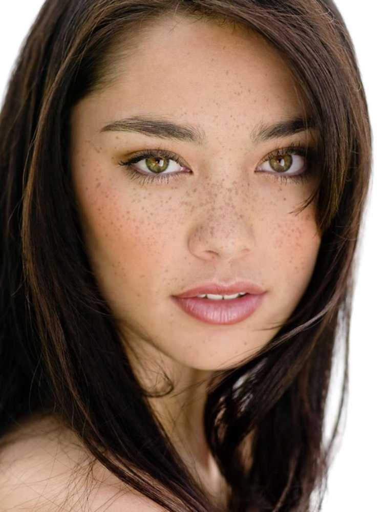 Лицо девушки